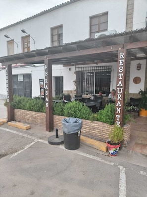 Exterior - HOSTAL ALCÁNTARA (Bailén)