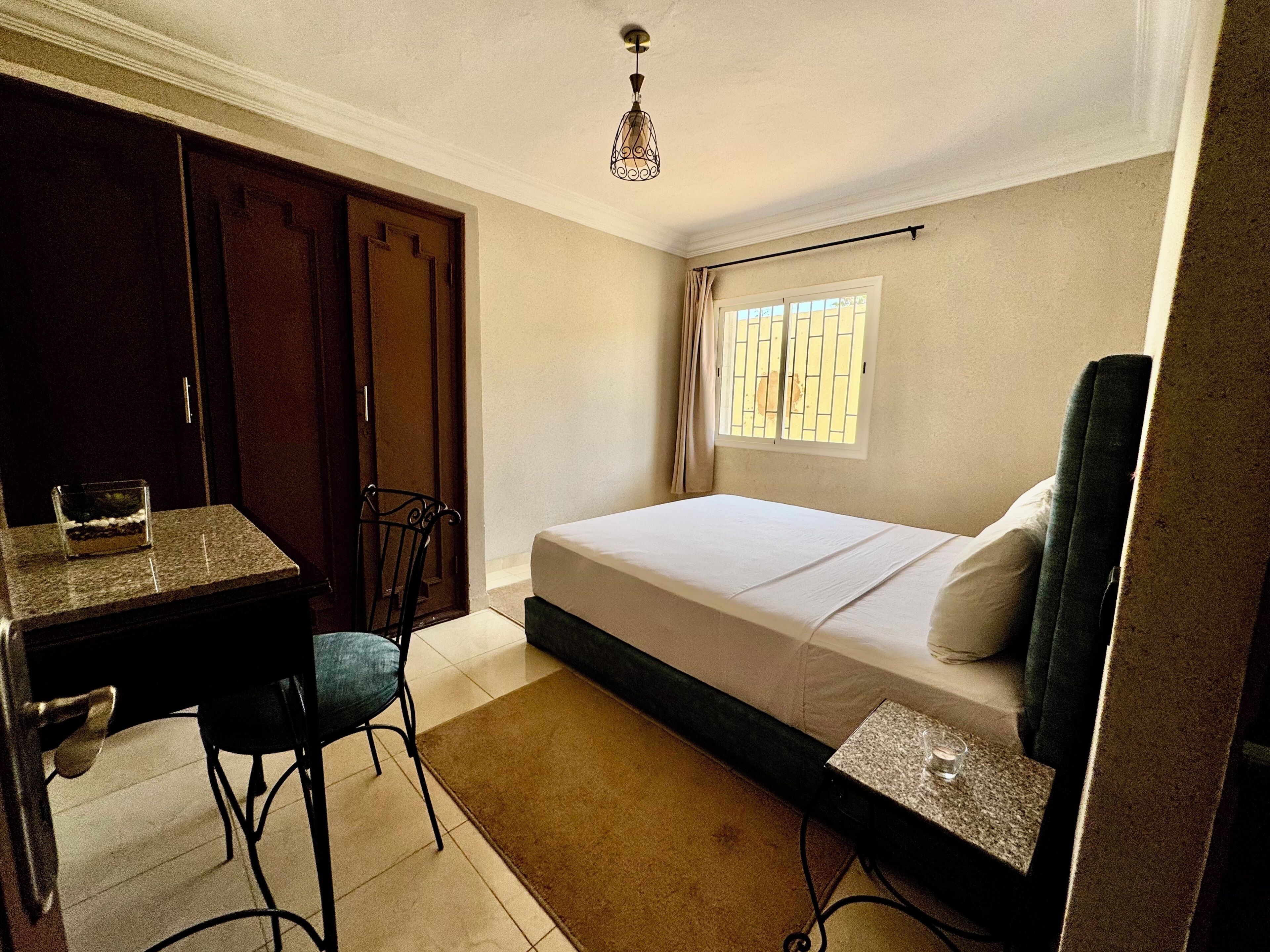ห้องคลาสสิกดับเบิลสำหรับพักเดี่ยว, วิวสระว่ายน้ำ | เตารีด/โต๊ะรีดผ้า