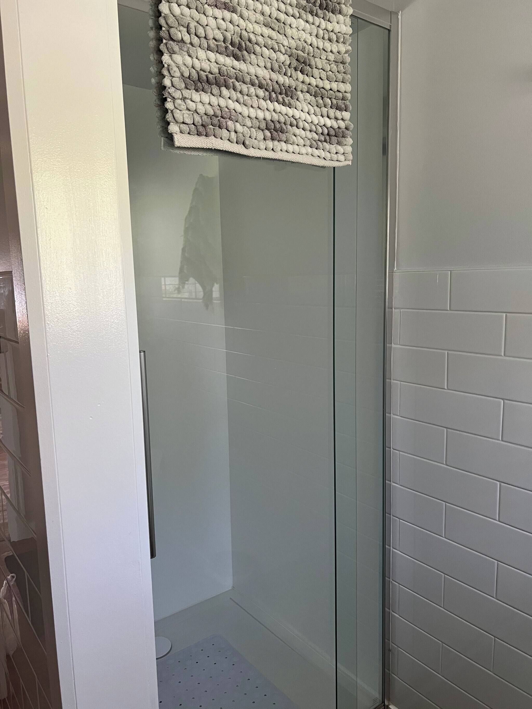 Cabin, 3 Bedrooms, Smoking, Balcony | Bathroom