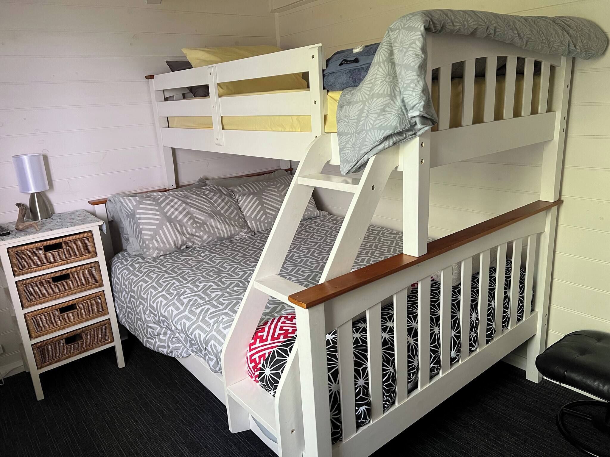 Cabin, 3 Bedrooms, Smoking, Balcony | 4 bedrooms
