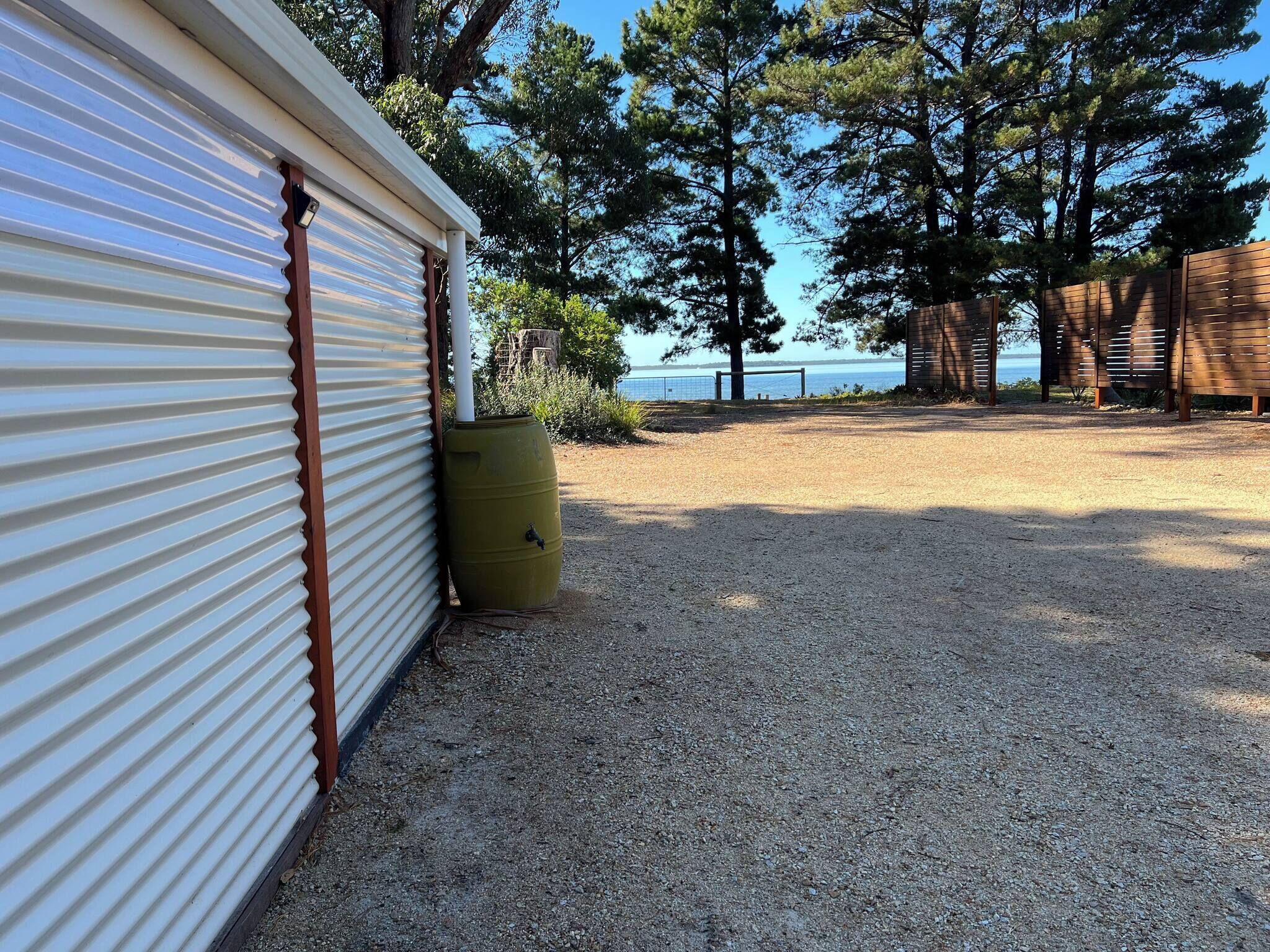Bungalow, 1 chambre, fumeur, patio | Enceinte de l’hébergement