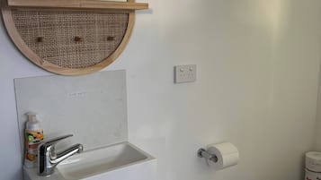 Bungalow, 1 Schlafzimmer, Raucher, Terrasse | Badezimmer