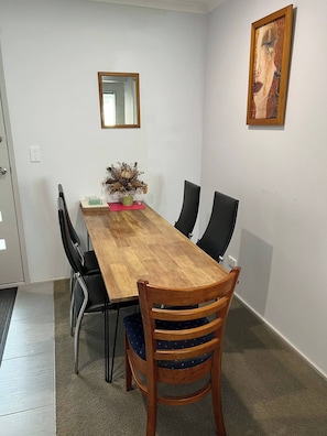 House, 2 Bedrooms, Smoking, Balcony | Dining - 2 Bedroom Private Unit With Enclosed Back Yard (Bairnsdale)
