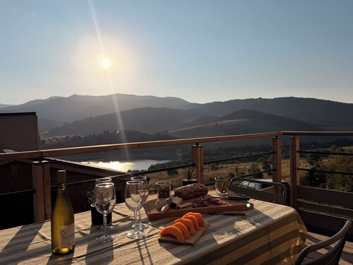 Odeillo Lodge | Lake View | Luxury | Sleeps 8 | Les Angles