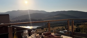 Odeillo Lodge | Lake View | Luxury | Sleeps 8 | Les Angles