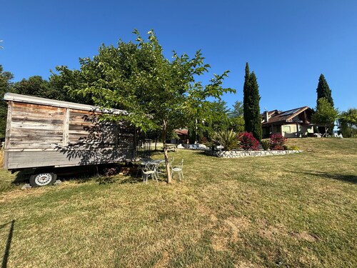 Maison de vacances « Maison Vacances Massignieu » avec vue montagne, piscine privée et Wi-Fi