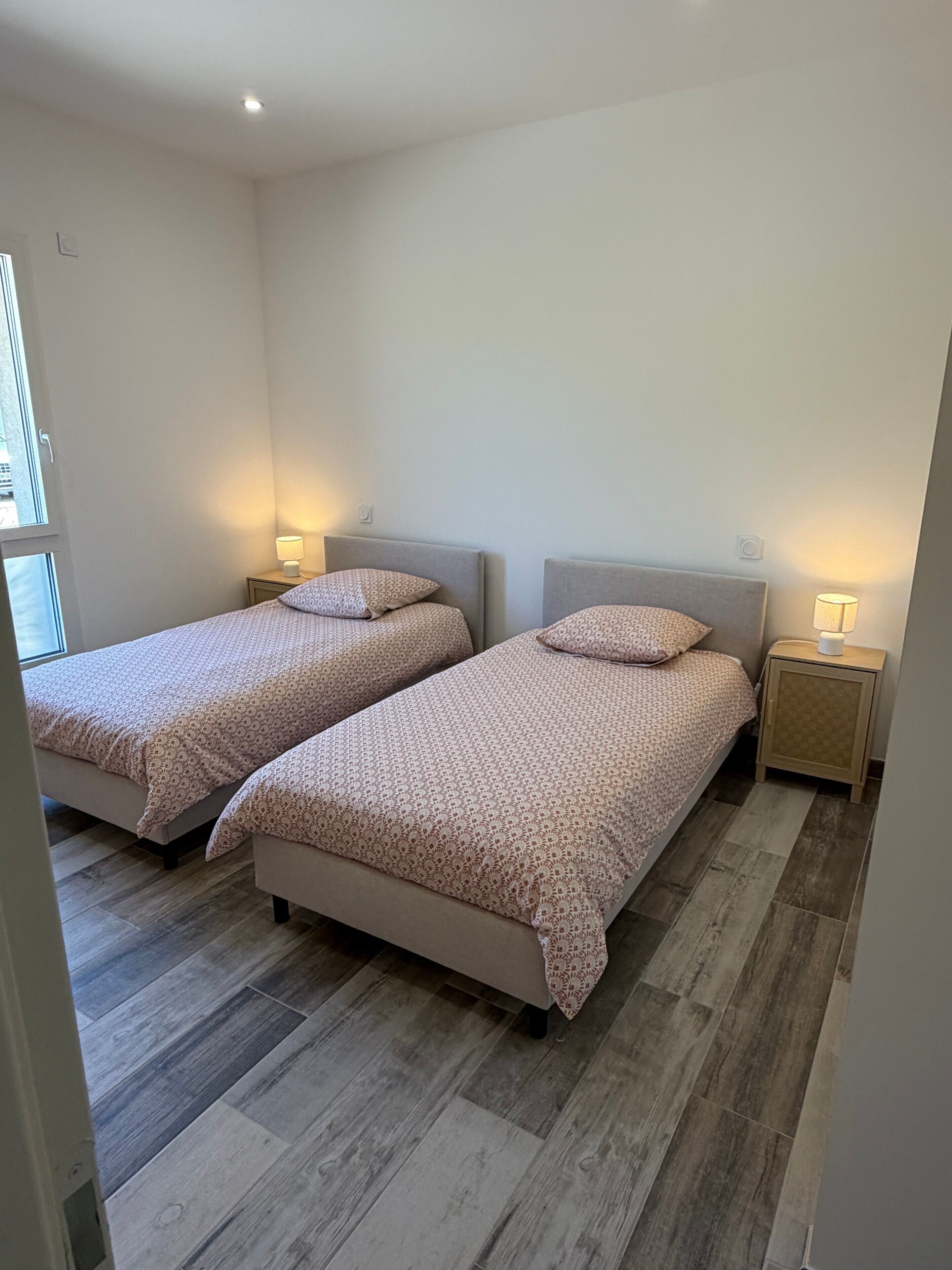 4 Schlafzimmer, Bügeleisen/Bügelbrett, WLAN, Bettwäsche