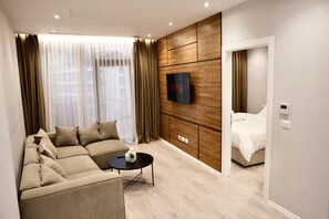 TV - Lake View Reaidenc (Tiranë)