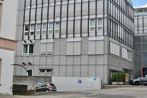Exterior - Stylish 112 m² Loft Business Apartment in the Heart of Solothurn (Solothurn)