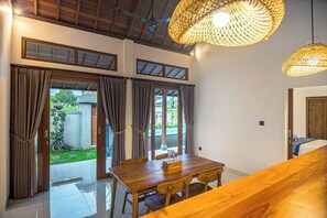 Biệt thự, 2 phòng ngủ, hồ bơi riêng | Khu ăn uống