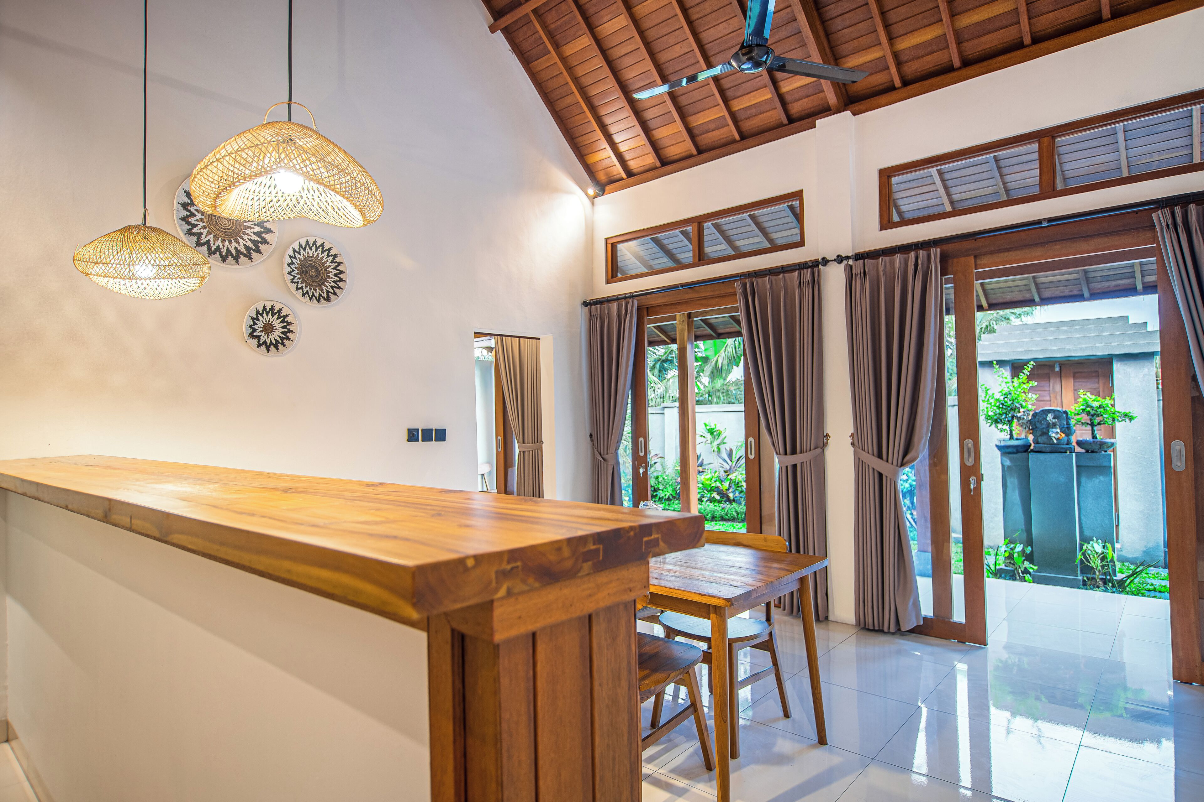 Vila, 2 quartos, sacada, vista para a piscina | Opções para refeição