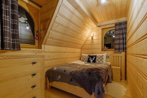House | 3 bedrooms, individually furnished, bed sheets - Two-story Mountain-style House, Sauna, Jacuzzi (Poronin)