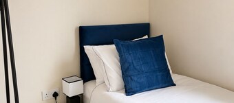 Bedford Corporate Accommodation | 2 Bedrooms, Wi‑Fi & Free Parking