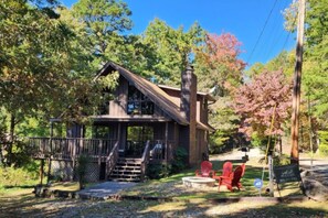 Exterior - Baby Bear Retreat | Hot Tub | Mountain Views | Pet Friendly | Sleeps 6 (Sevierville)