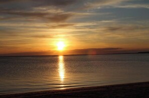 Beach - Cottage Getaway walk to beach (Eastham)