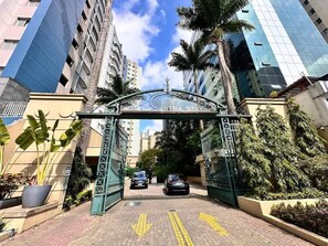 Ngoại thất