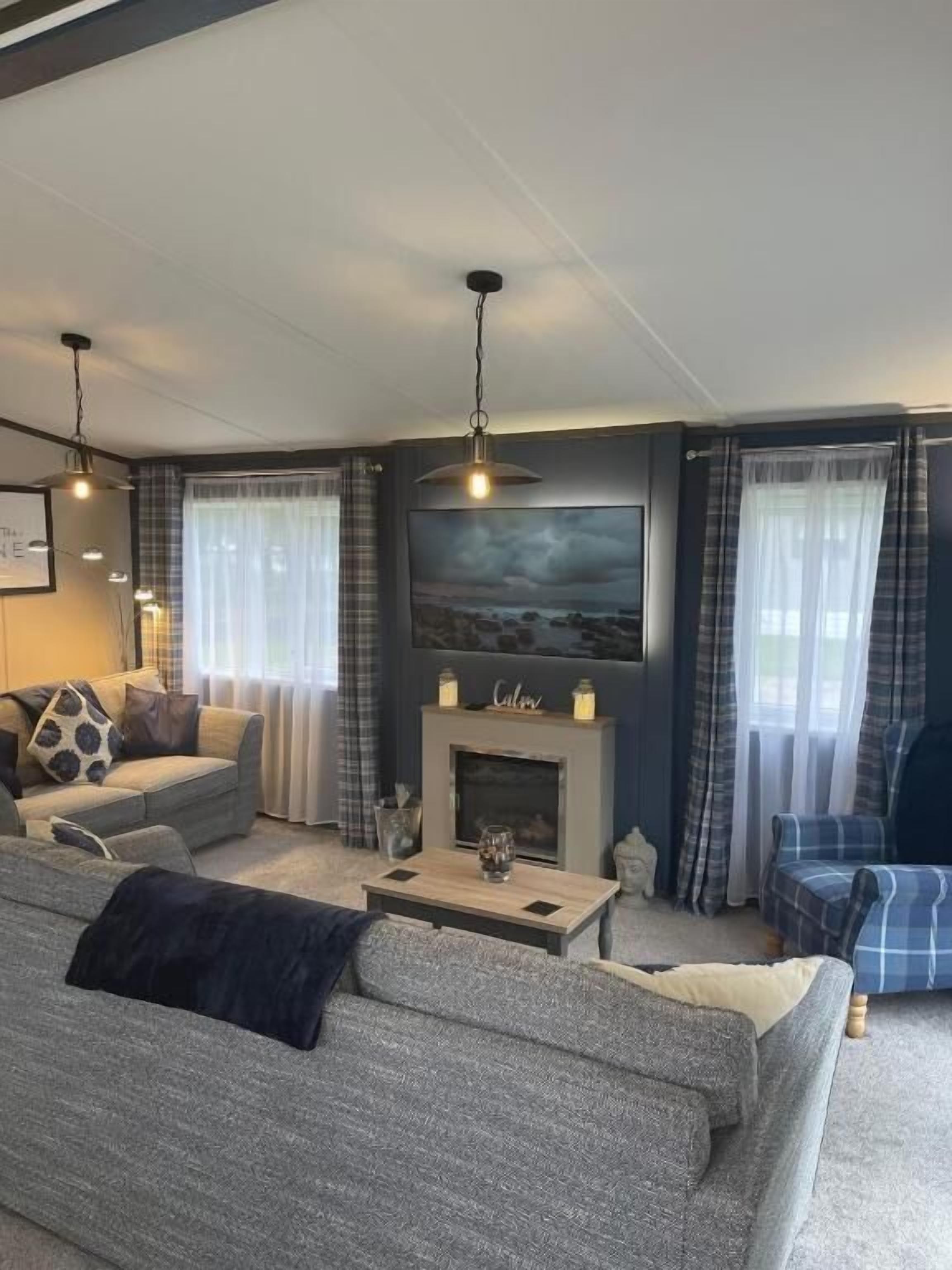 TV, fireplace, offices