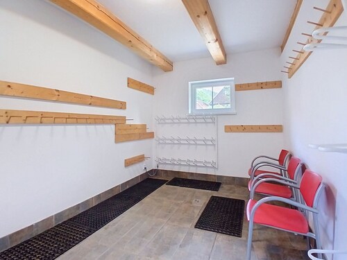 Cosy apartment in villa for 12 people with WIFI, TV and patio