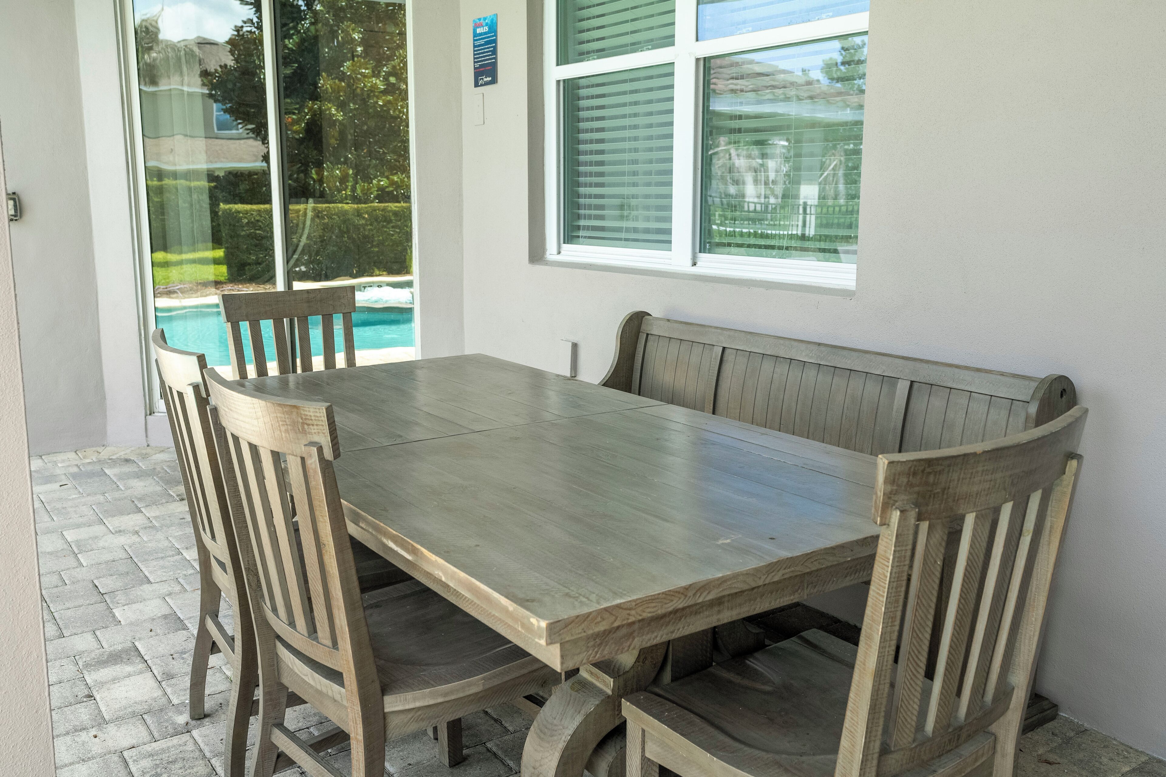 Outdoor dining