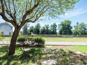 Outdoor dining - Beautiful apartment for 4 people with WIFI and TV (Rosignano Monferrato)