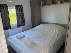3 soverom, reiseseng for barn, wi-fi (inkludert) og sengetøy