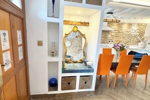 Interior - Stunning 5-bedroom home with a spa and garden, near Paris (Sarcelles)