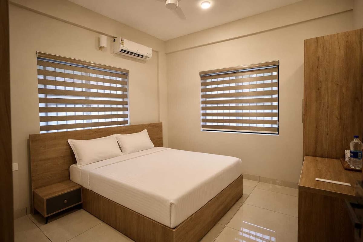 1 Bedroom Deluxe Apartment | Sábanas italianas Frette, ropa de cama de alta calidad y escritorio