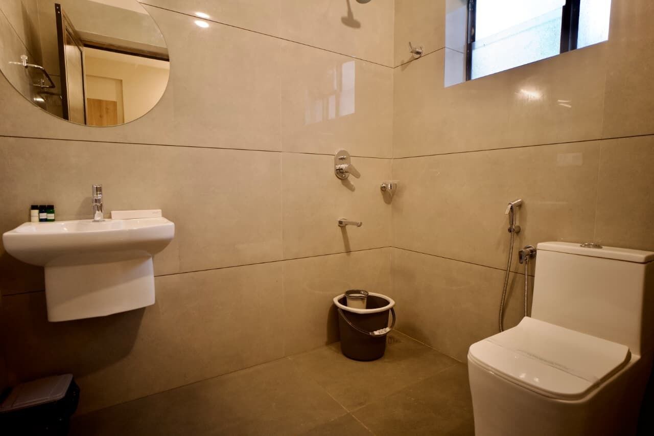 Deluxe Apartment, Balcony, City View | Bathroom