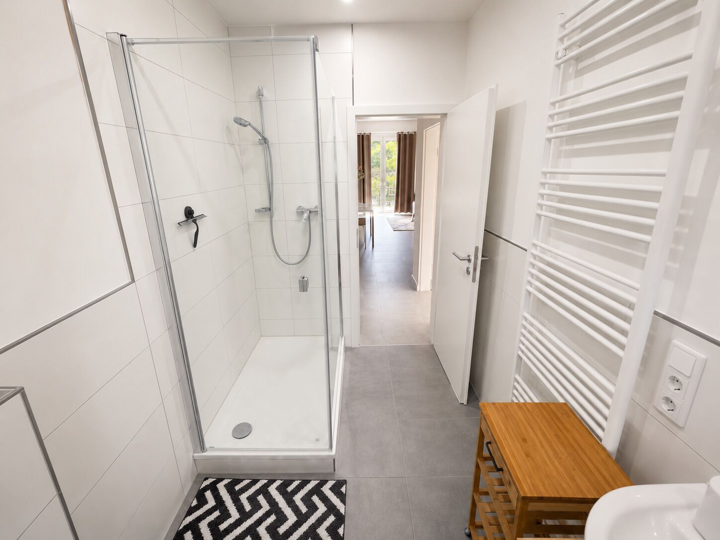 Classic Apartment | Bathroom