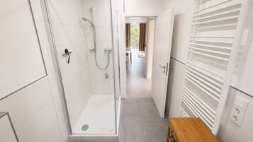 Classic Apartment | Bathroom