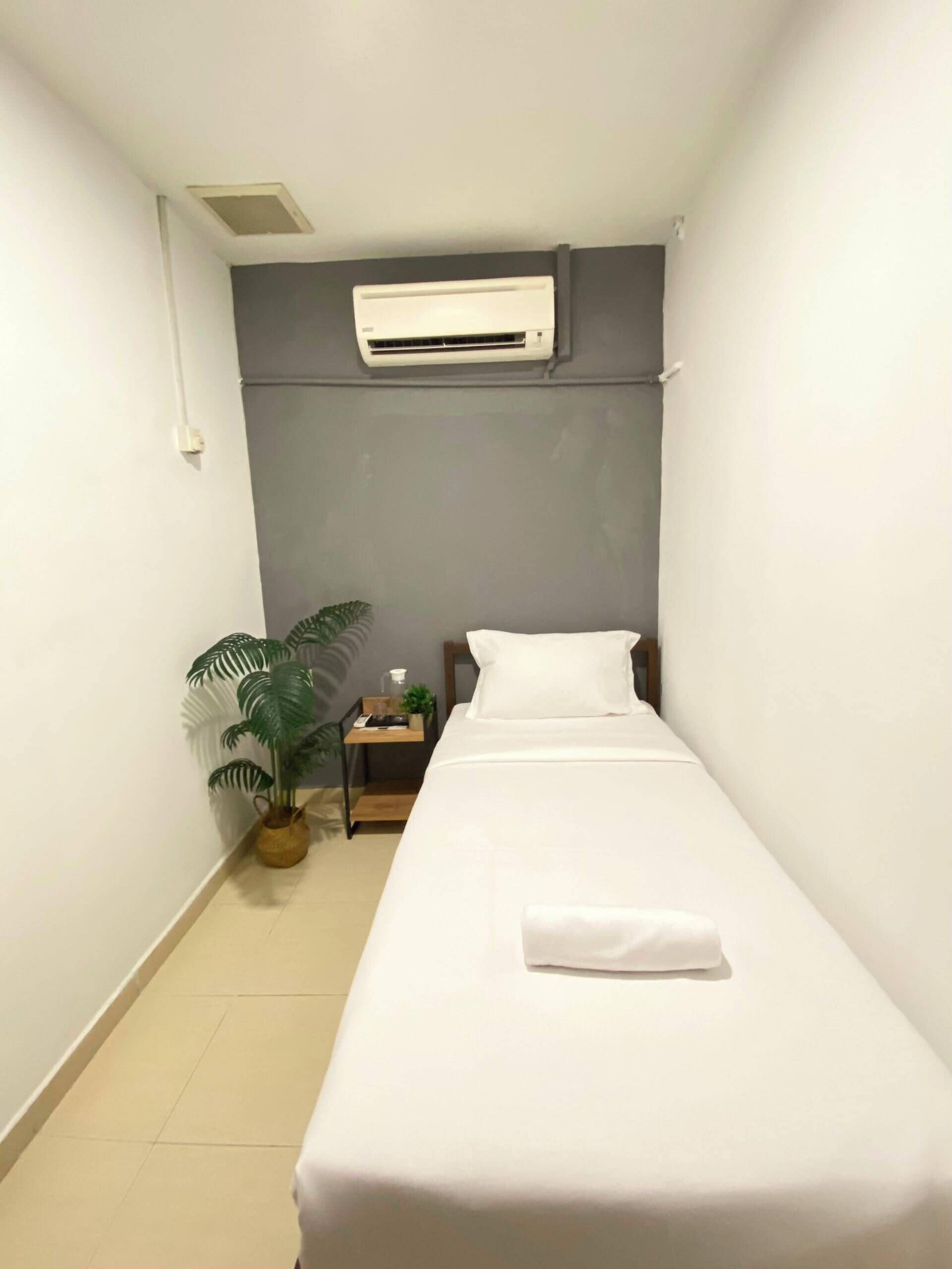 Room, 1 Single Bed, Shared Bathroom