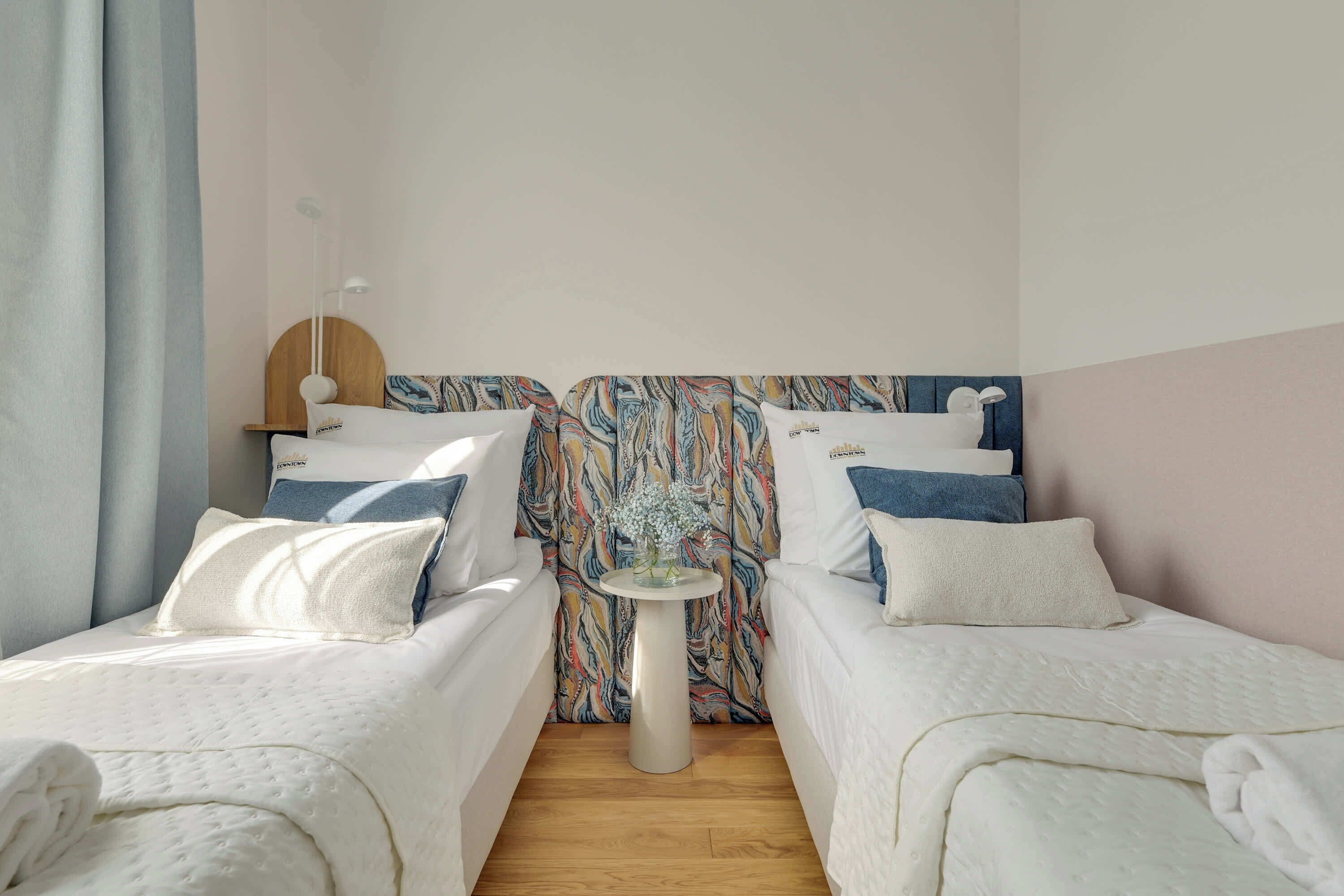 2 bedrooms, desk, iron/ironing board, travel crib