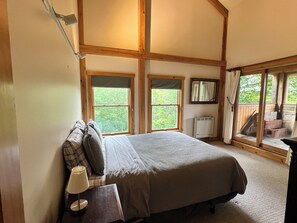 5 chambres, fer et planche à repasser, Wi-Fi, draps fournis