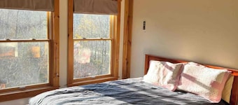 Ski In to this 5 bedroom, dog friendly West Mountain Home!