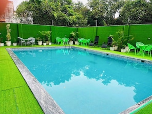 Piscine extérieure