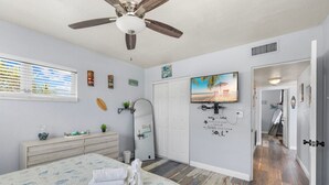 3 bedrooms, iron/ironing board, WiFi (free), bed sheets