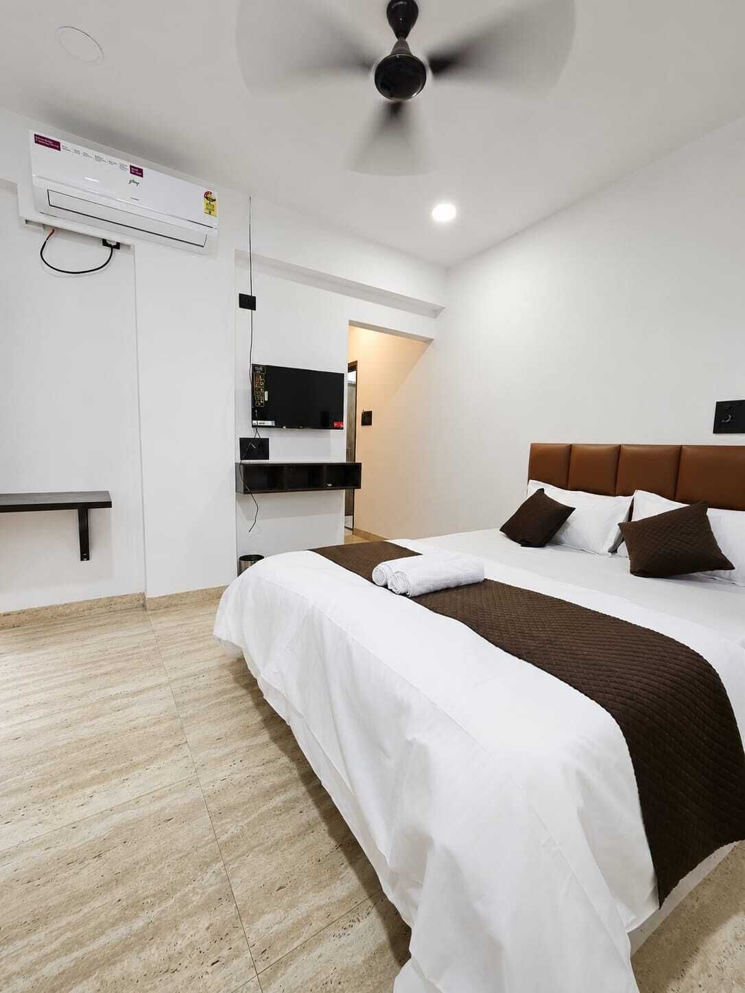Habitación doble Deluxe | Escritorio, espacio para trabajar con laptop y cortinas blackout 