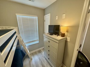 Room - Ocean Lakes Beach House | Ocean View | Free Golf Cart | Sleeps 6 (Myrtle Beach)