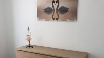 2 chambres, fer et planche à repasser, Wi-Fi, draps fournis