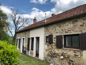 Exterior - House with Castle View in the Heart of Morvan (Chastellux-sur-Cure)