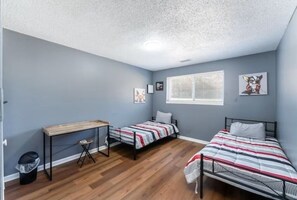 2 bedrooms, iron/ironing board, free WiFi, bed sheets