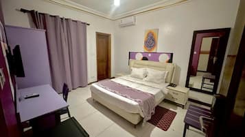 Blackout drapes, WiFi (free), bed sheets