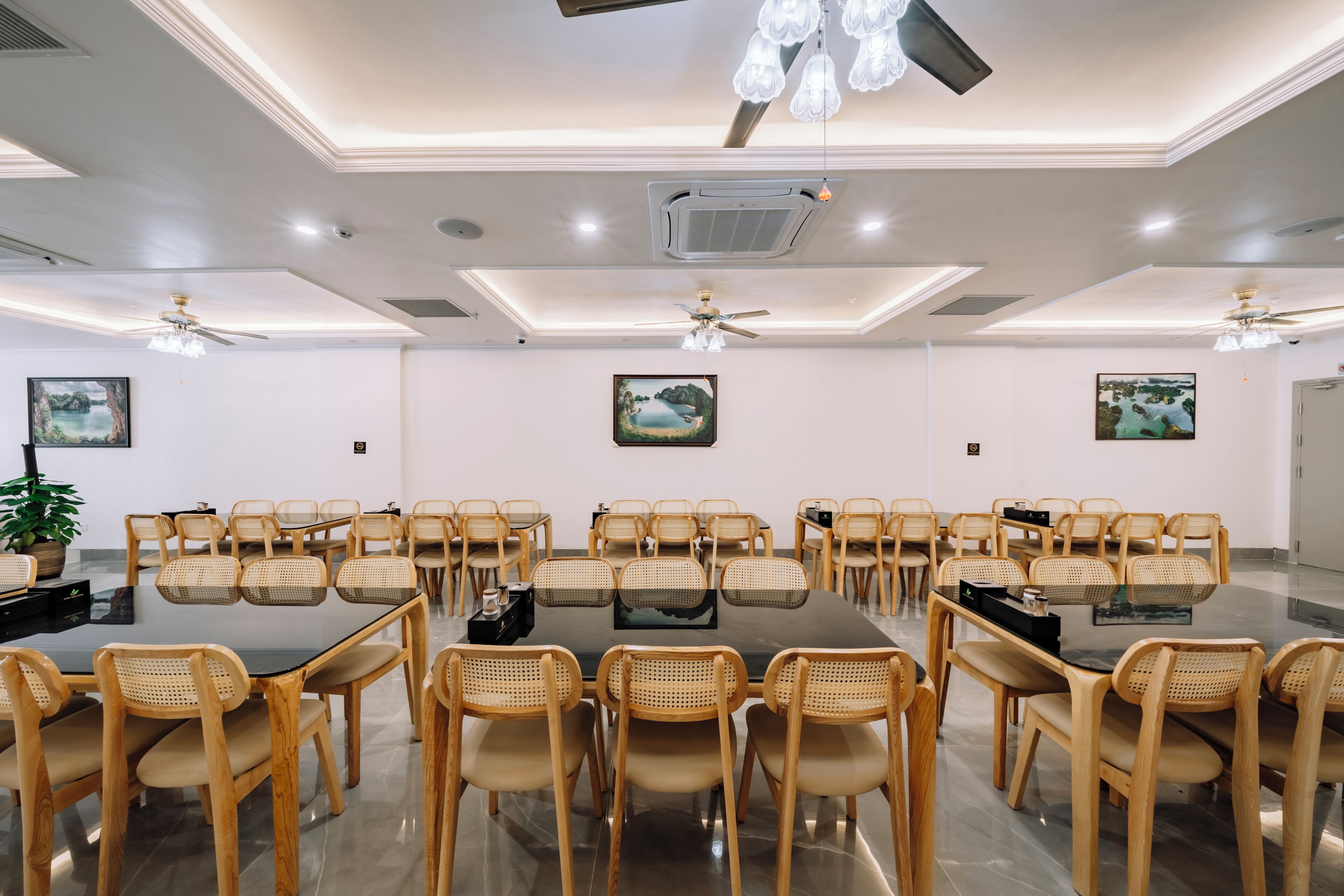 Khu phòng họp