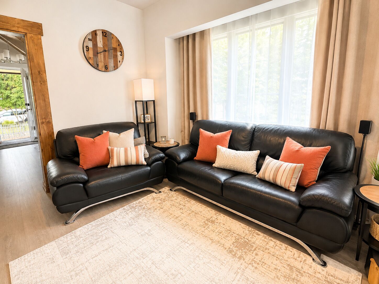 Smart TV, fireplace, books, music library