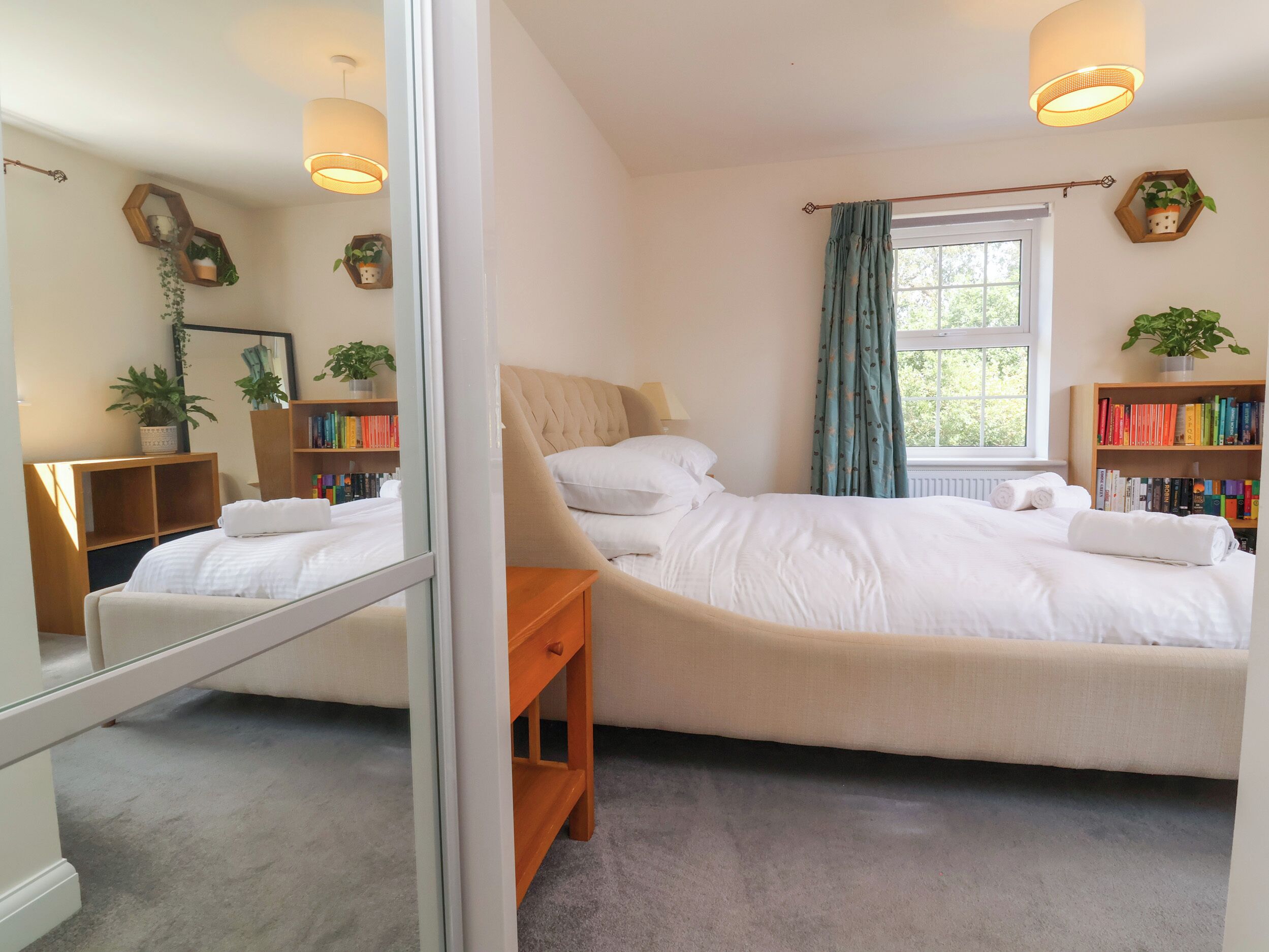 Cottage | 4 bedrooms, WiFi (free), individually decorated, individually furnished