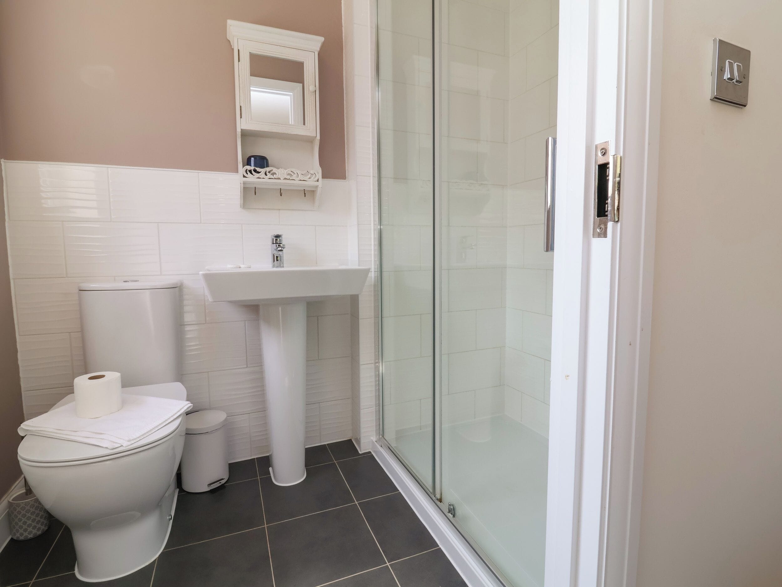 Cottage | Bathroom | Shower