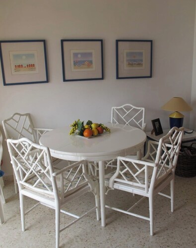 Beachfront Apartment in Valdelagrana. 2 bedrooms, 2 bathrooms. Urb. Blegamar.
