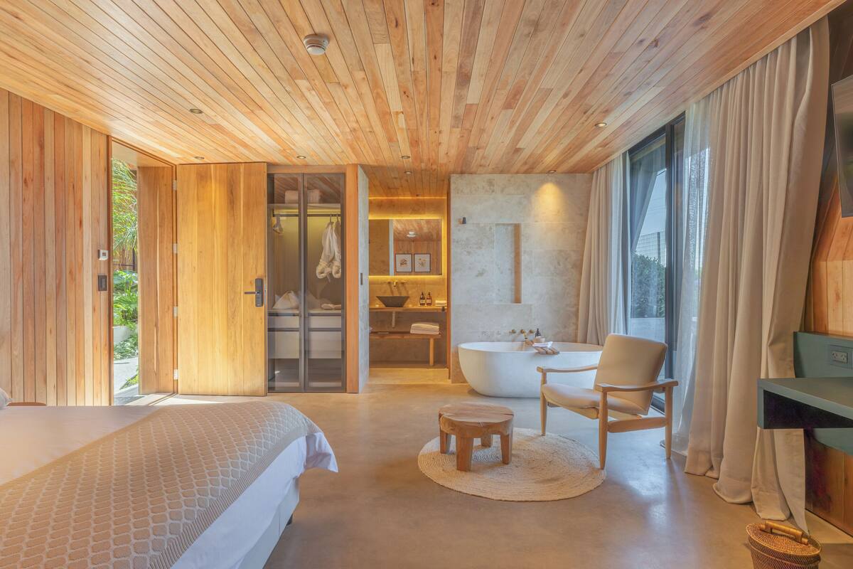 Habitación superior con 1 cama matrimonial o 2 individuales, vista al océano | Caja de seguridad en la habitación y escritorio