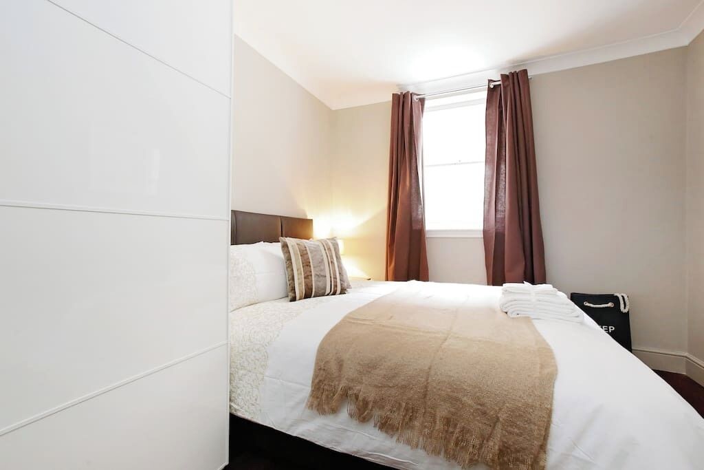 2 Schlafzimmer, Bügeleisen/Bügelbrett, Bettwäsche