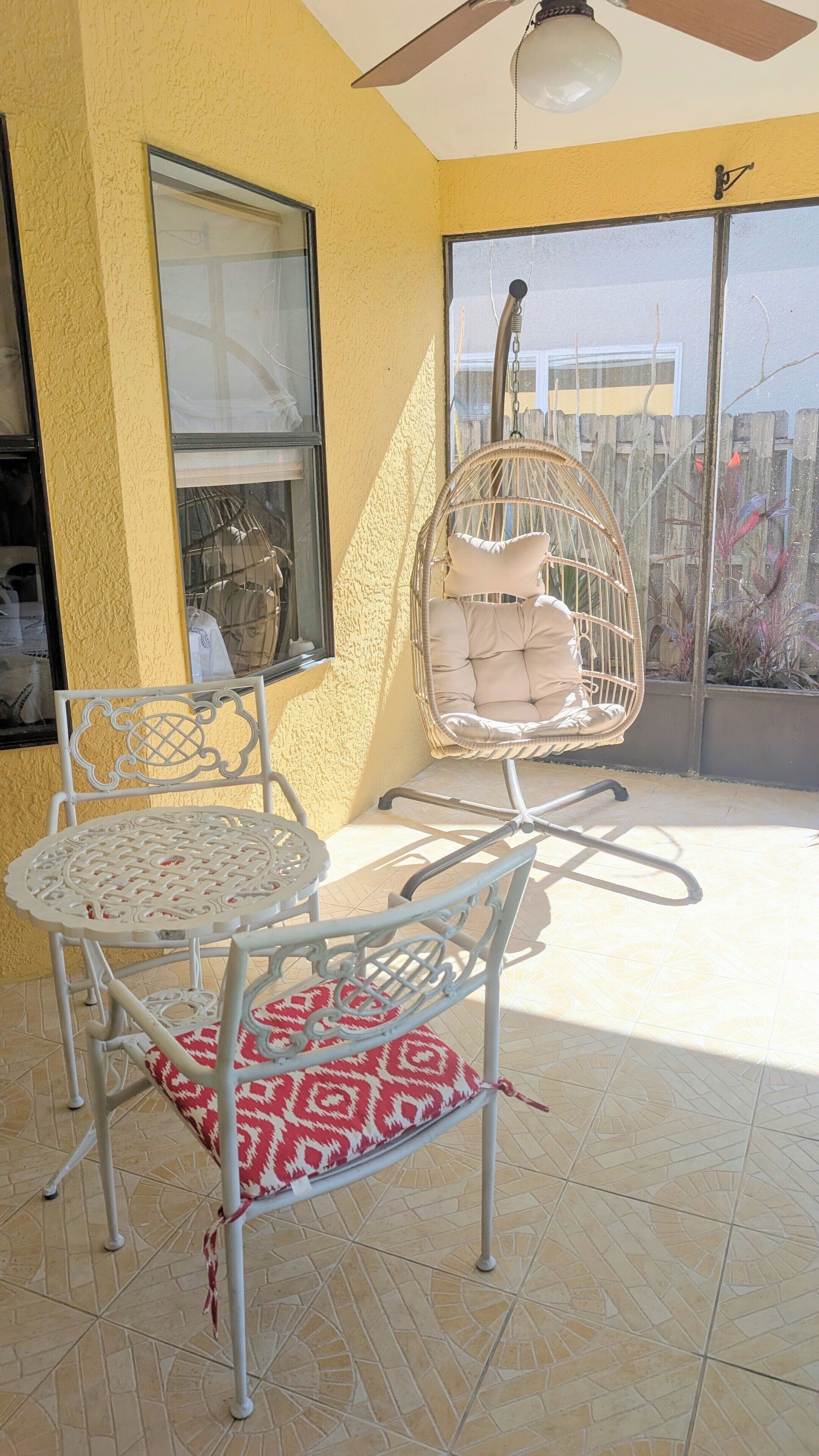 屋外ダイニングエリア